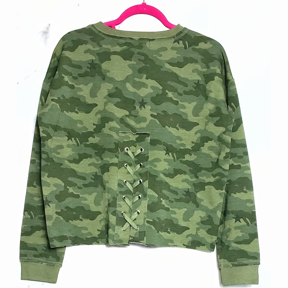 Camouflage Sweatshirt NWOT Medium - Picture 4 of 8